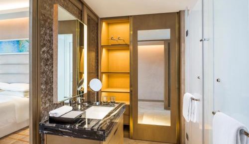 Twin Room with Bay View