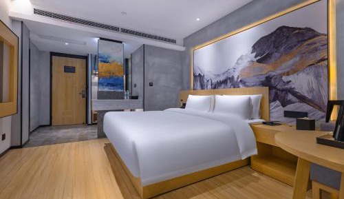 Double Room with View