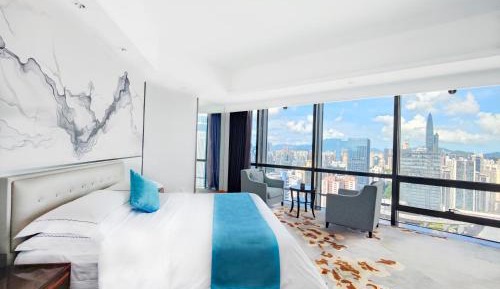 Deluxe Queen Room