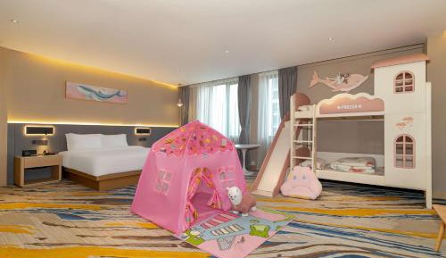 One-Bedroom King Suite