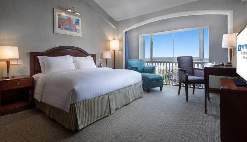 Duplex Suite with Two King Beds - Non-Smoking