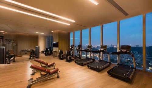 Deluxe King Room with City View