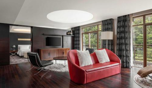Premier Suite