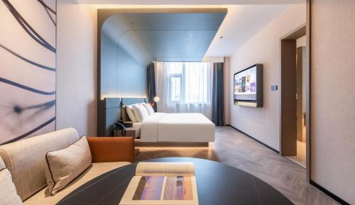 Elegant Room 