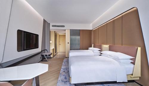 Deluxe Double Double Room