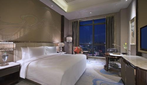 Superior Deluxe King Room