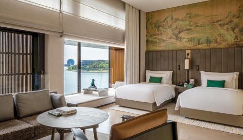 Qi Yan Viewing King Room
