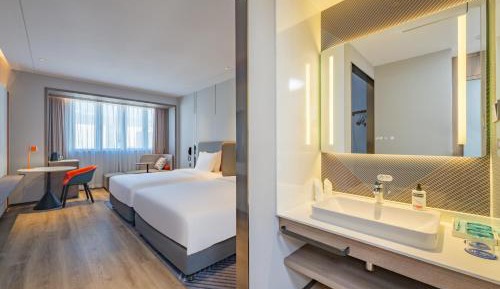 Standard Twin Room with Two Twin Beds