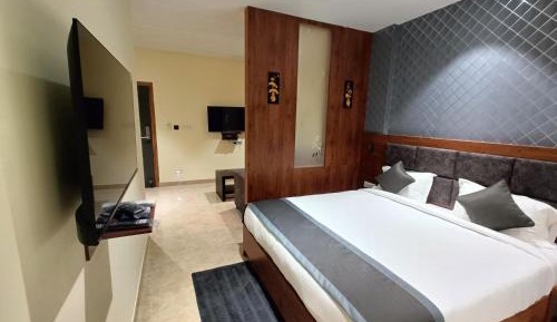 Superior King Room