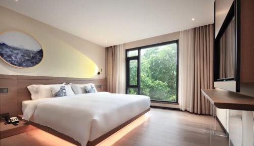 Standard King Room