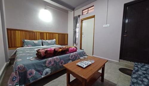 King Room with Mountain View