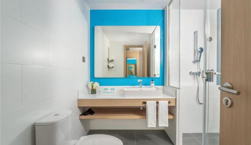 High Floor Standard Twin Room