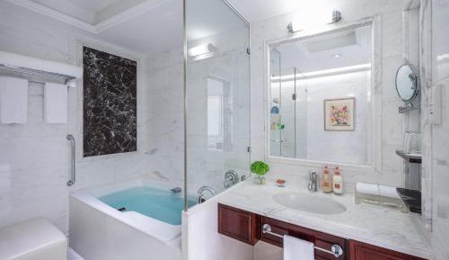 Junior King Suite