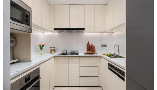2-Bedroom Premier