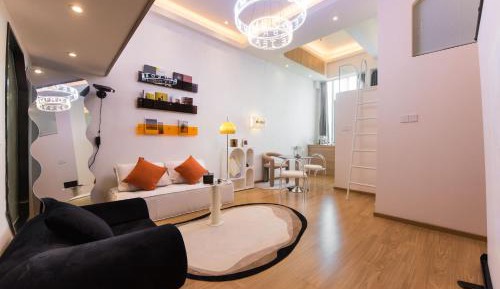 Liuguang - Stylish Three Bedrooms Apartment  