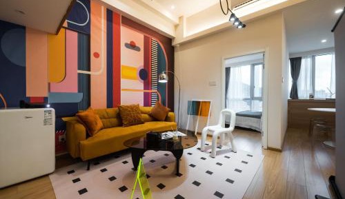  Memphis Two-Bedroom Apartment  