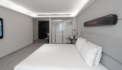 Entertainment Double Room