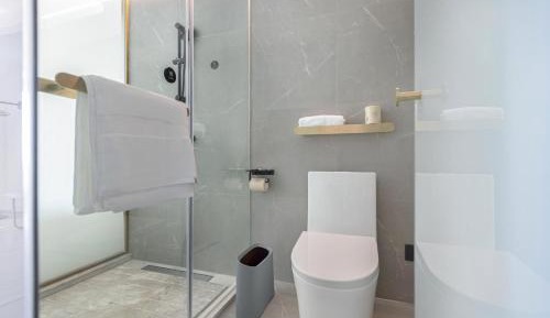 Light Twin Room