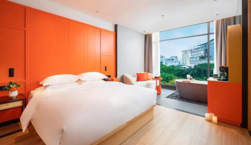 Queen Room with River View