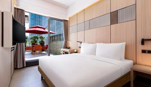Deluxe Terrace King Room