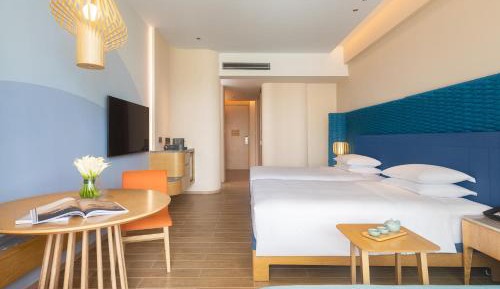 Twin Room with Two Twin Beds, Balcony, Park View and Fireworks View