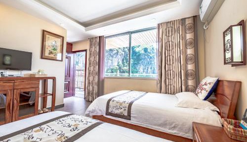 Deluxe Twin Room with Mountain View