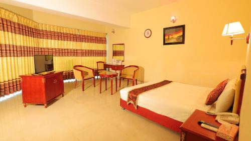 Executive Suite with City View