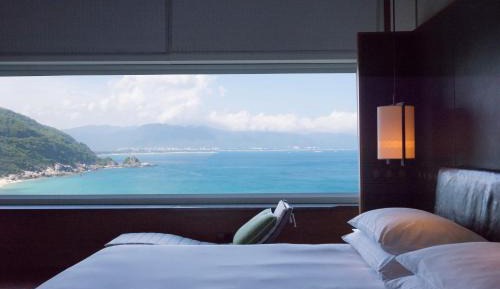 Panoramic Ocean View Suite King