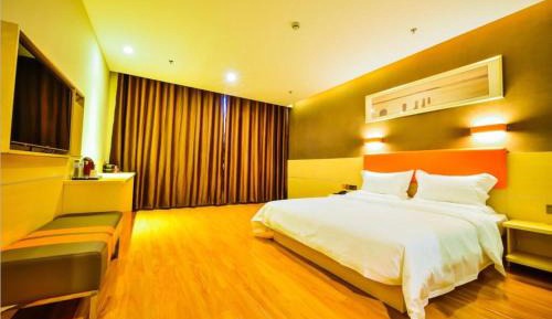 Premium Queen Room