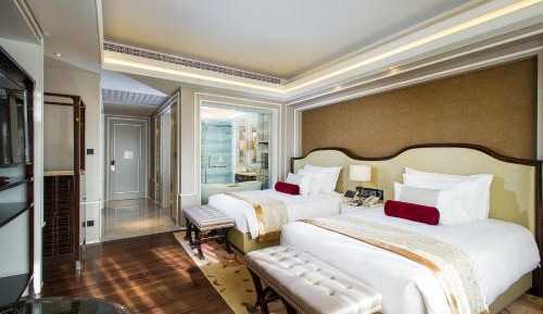 Deluxe Twin Bed Room