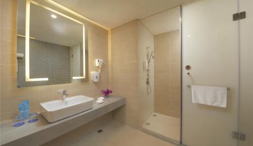 Standard Twin Room - High Floor