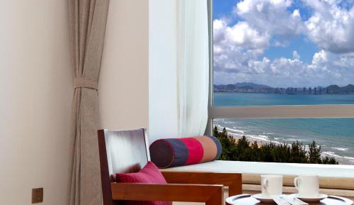 Superior King or Twin Room with Sea View