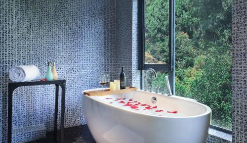 King Room with Mountain View