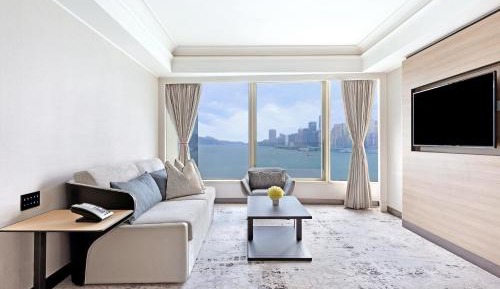 Deluxe Harbourview Suite