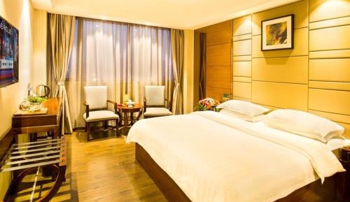 Queen Room