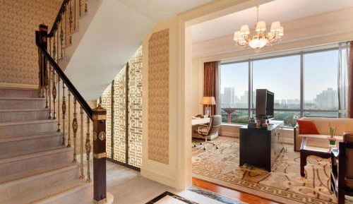 Deluxe Duplex Suite