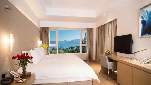 Superior Queen or Twin Room with Sea View