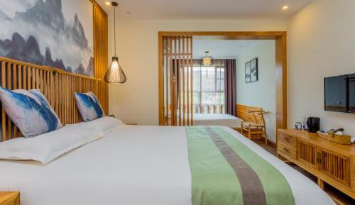 Suite with River View