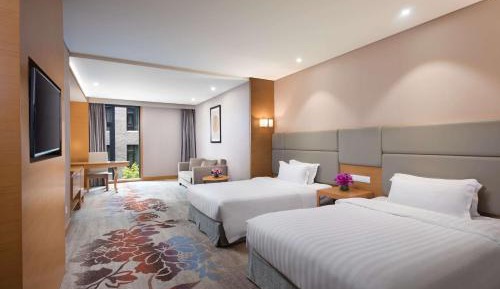 Deluxe Two Beds - Non-Smoking