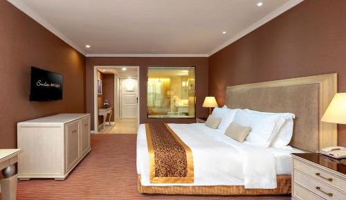 Superior King Room
