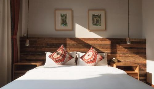 Double Room with Old Street View