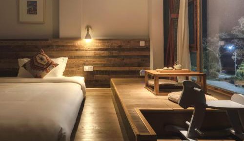 Deluxe Family Queen Room with River View