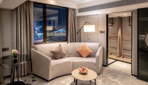 Premier Twin Bed Room