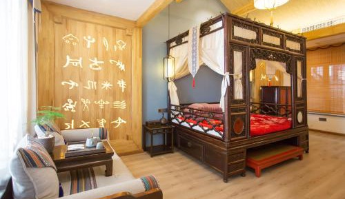 Queen Room with Spa Bath