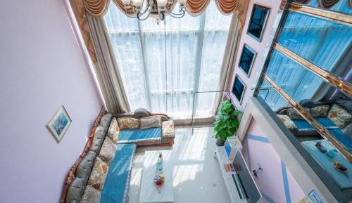 Deluxe Duplex Triple Suite