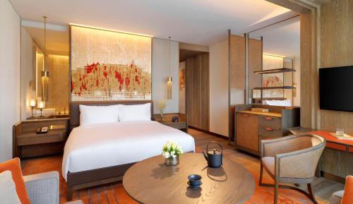King Room with CBD Night View