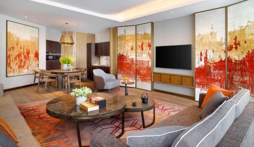 Executive Suite with Panoramic Mountain View