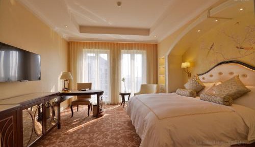 Boutique King Room 