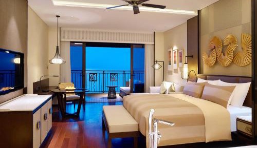 Deluxe Sea View Queen Room