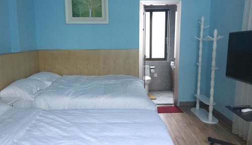 Twin Room with Private Bathroom